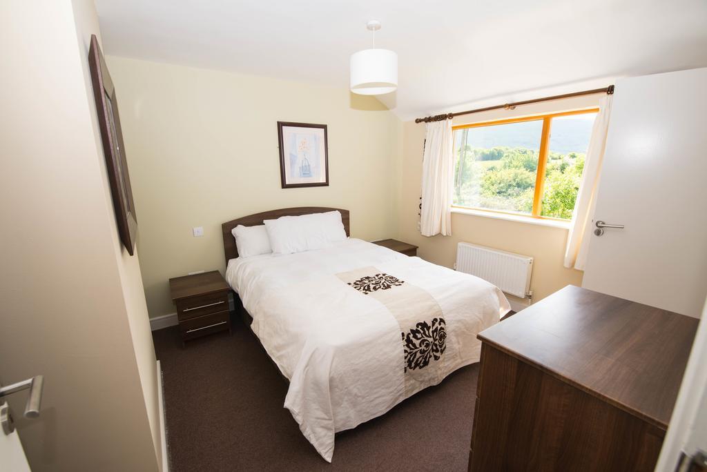 Burren Atlantic Hotel & Holiday Cottages Ballyvaughan Ngoại thất bức ảnh